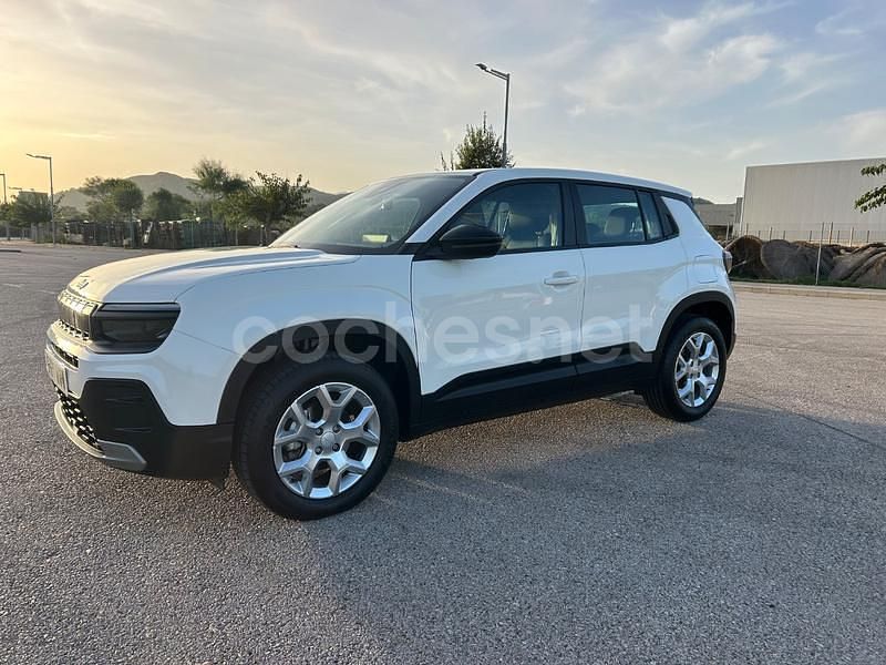 Usado Jeep Avenger Altitude 100 CV (73 kW) 2024 Blanco SUV