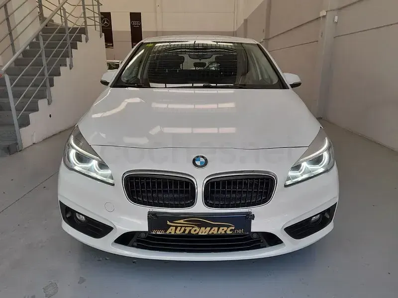 Usado BMW 218 150 CV (110 kW) 2017 Blanco Familiar
