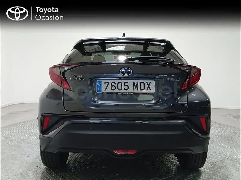Usado Toyota C-HR Advance 122 CV (89 kW) 2023 Gris / plata SUV