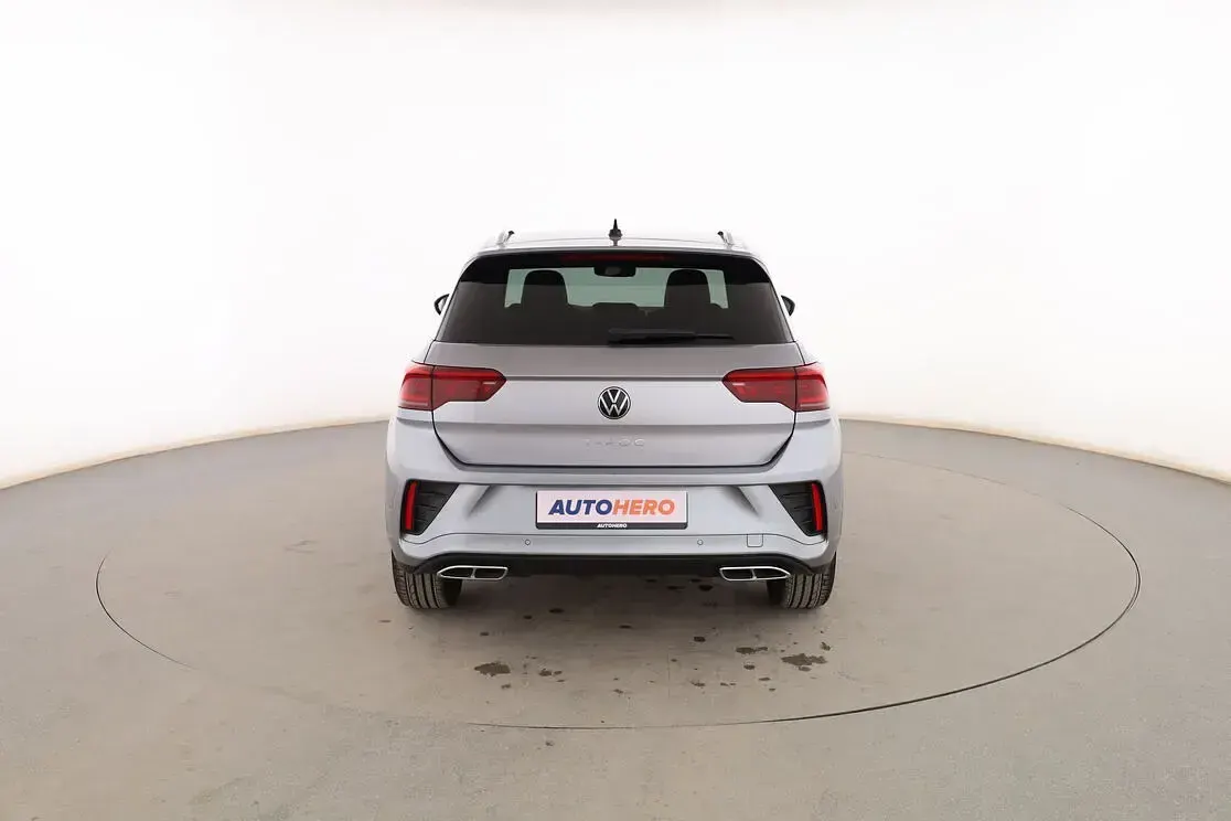 Usado VW T-Roc R-line 150 CV (110 kW) 2023 Gris SUV