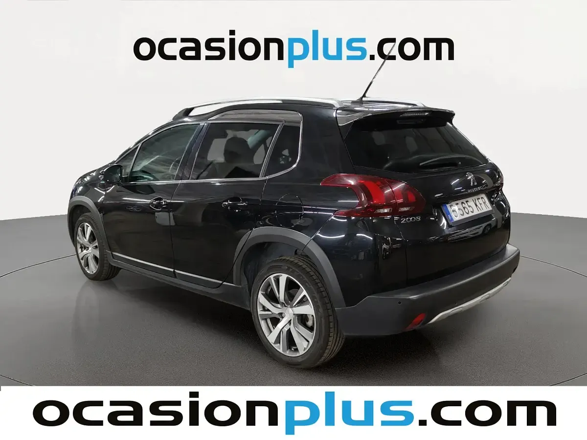 Usado Peugeot 2008 Allure 100 CV (73 kW) 2017 Negro SUV