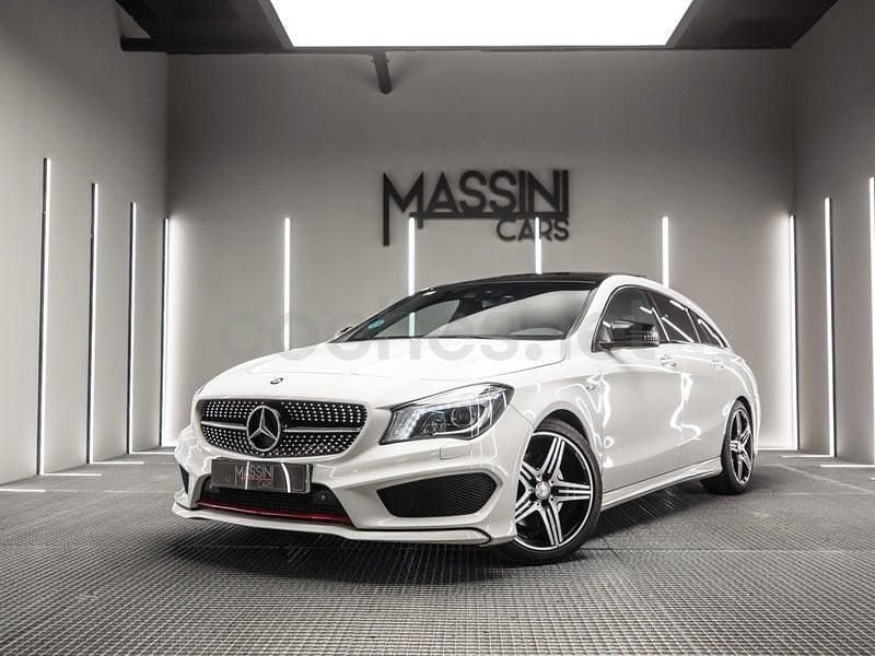 Blanco Usado 2015 Mercedes CLA250 Shooting Brake AMG line Familiar | 23.999 € (Un poco caro) - Imagen 1/4