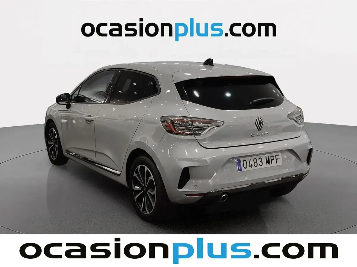 Usado Renault Clio V Techno 90 CV (66 kW) 2024 Gris Berlina