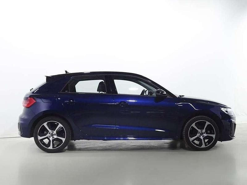 Usado Audi A1 Sportback Black Edition 116 CV (85 kW) 2025 Azul Utilitario