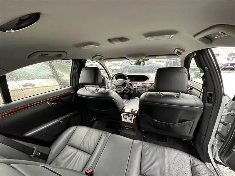 Usado Mercedes S350 245 CV (180 kW) 2006 Gris / plata Berlina