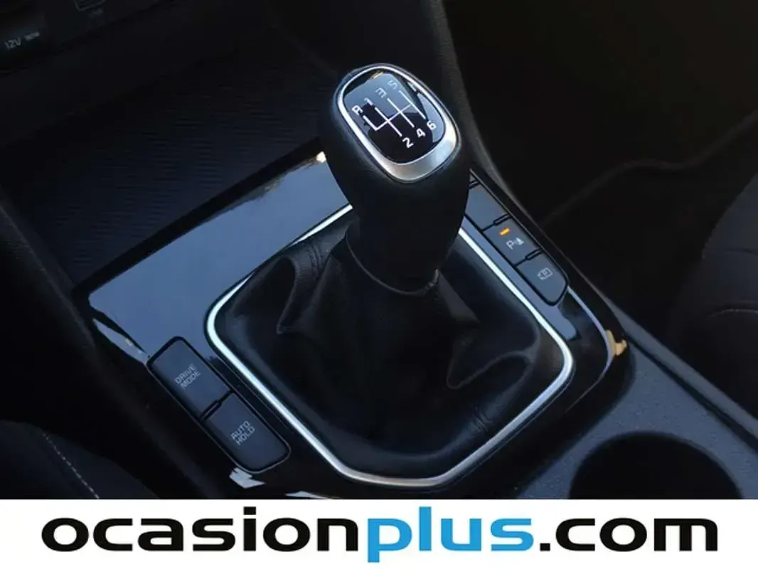Usado Kia Sportage 136 CV (100 kW) 2023 Blanco SUV