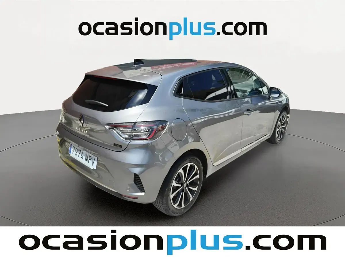 Usado Renault Clio V Techno 143 CV (105 kW) 2024 Gris Utilitario