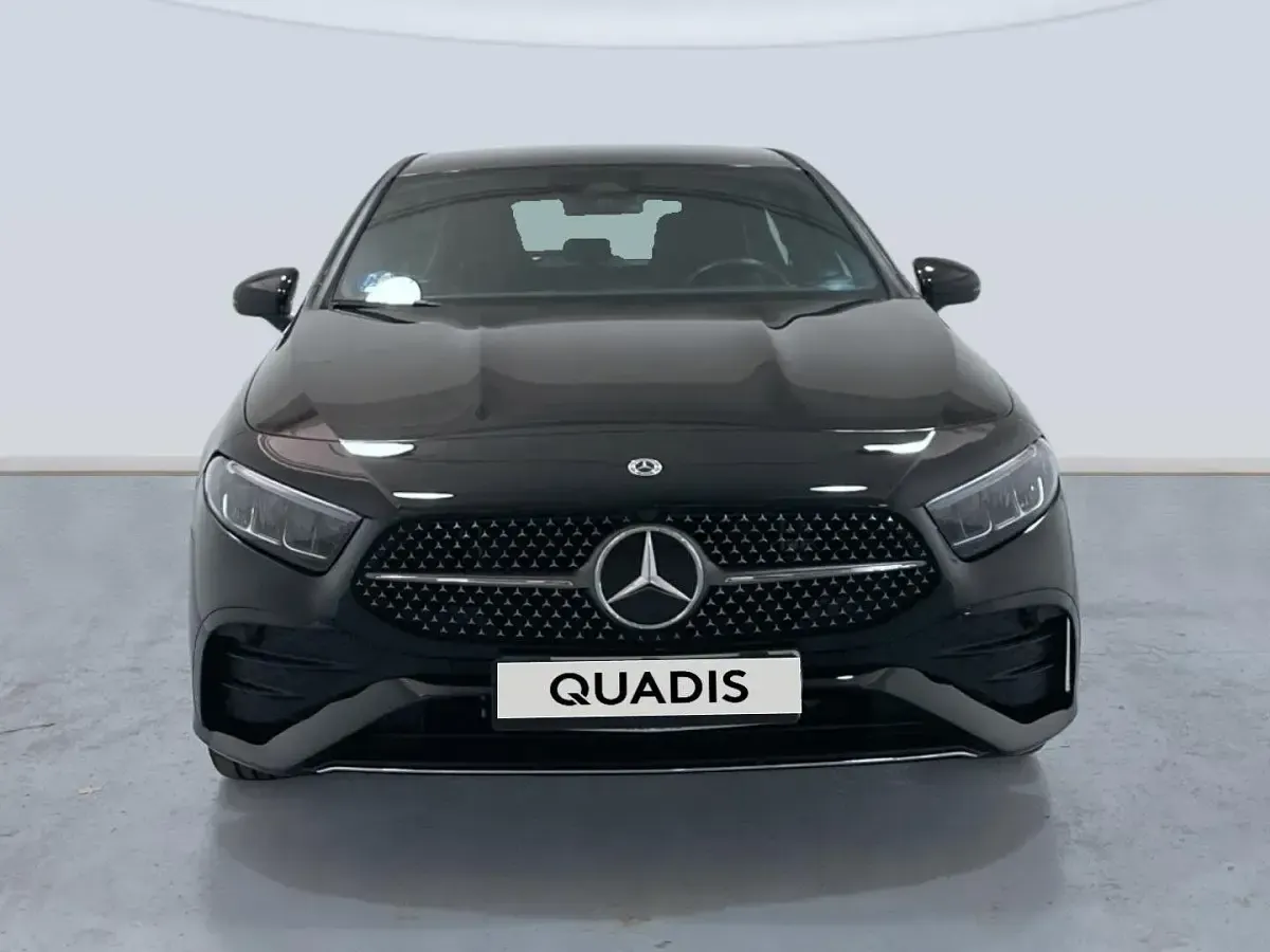 Usado Mercedes A250 218 CV (160 kW) 2025 Negro
