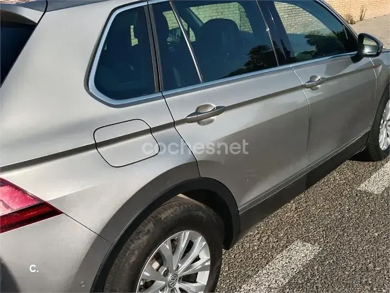Usado VW Tiguan Advance 150 CV (110 kW) 2018 Gris / plata SUV