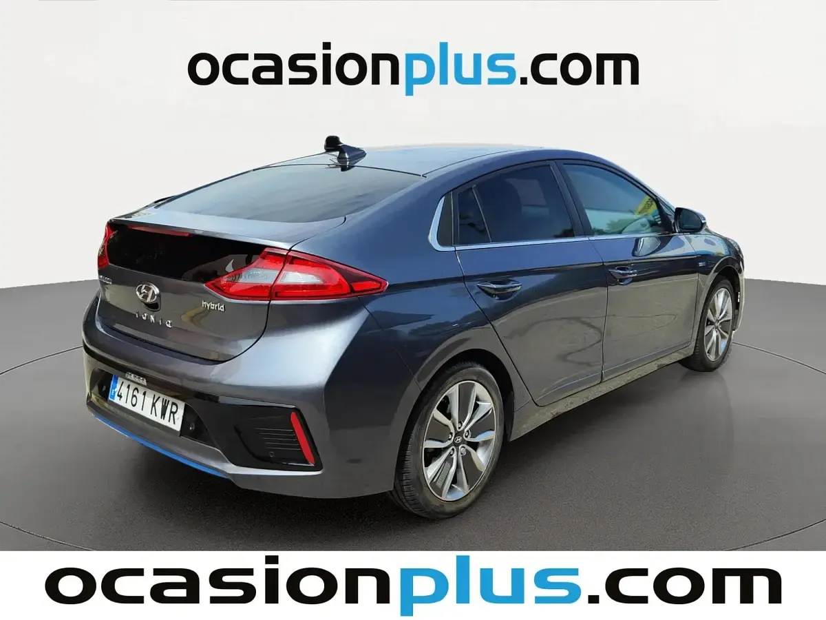 Usado Hyundai Ioniq 141 CV (103 kW) 2019 Gris Utilitario
