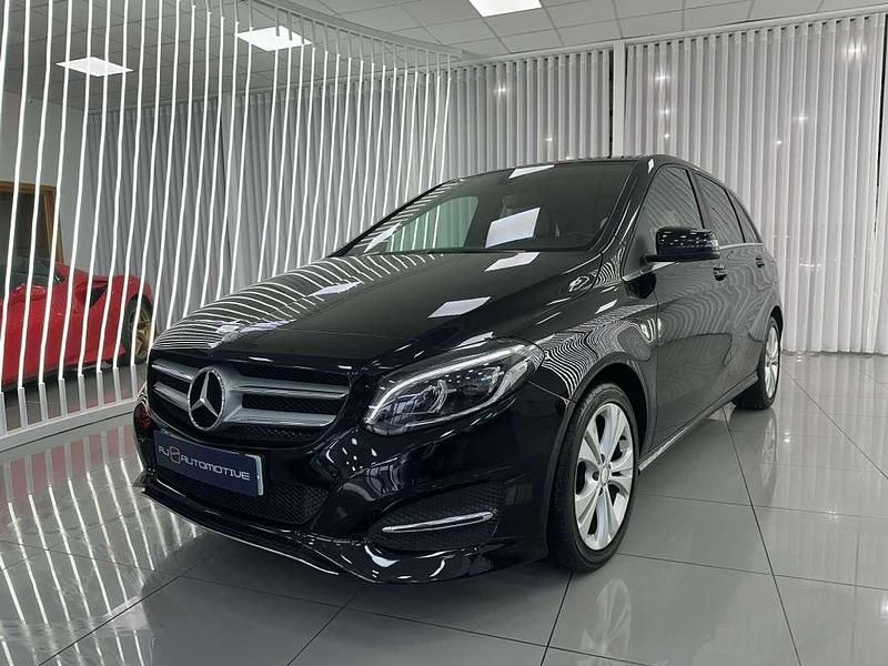 Negro Usado 2017 Mercedes B180 Monovolumen | 15.990 € (Precio justo) - Imagen 1/4