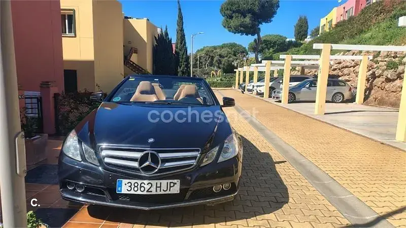 Usado Mercedes E200 Avantgarde 184 CV (135 kW) 2010 Negro Descapotable