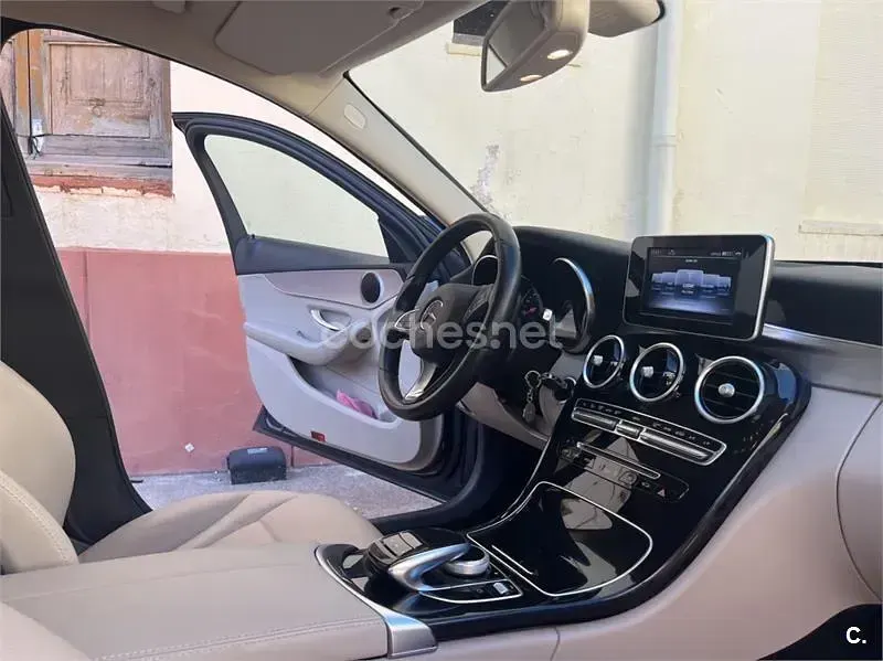 Usado Mercedes C220 170 CV (125 kW) 2018 Azul Berlina