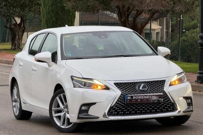 Usado Lexus CT200h Sport Line 136 CV (100 kW) 2015 Blanco Utilitario