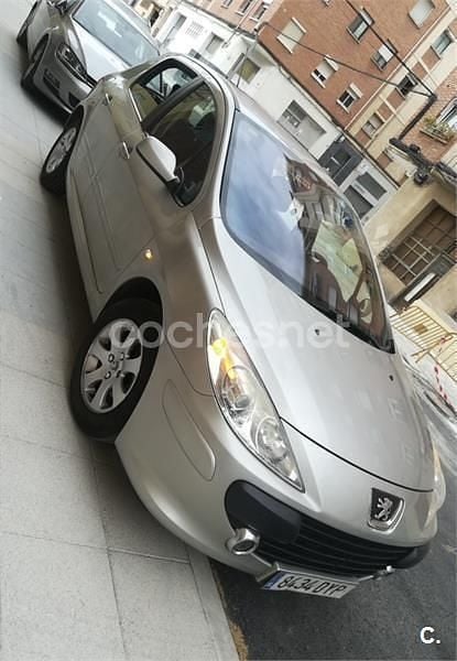 Usado Peugeot 307 90 CV (66 kW) 2006 Gris / plata Berlina