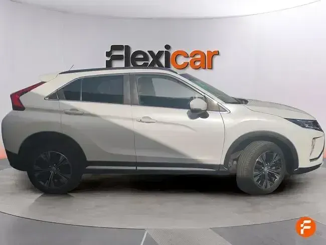 Usado Mitsubishi Eclipse Cross Spirit 163 CV (119 kW) 2021 Blanco SUV