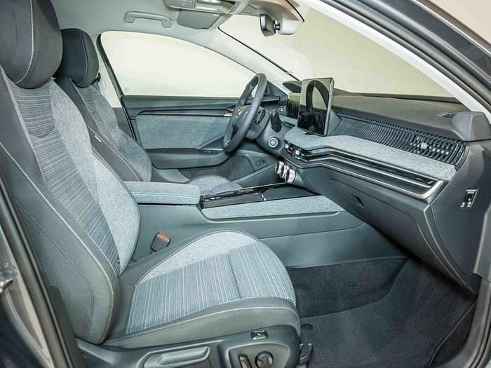 Usado Skoda Superb Selection 150 CV (110 kW) 2024 Gris Familiar