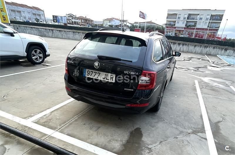 Usado Skoda Octavia GreenLine 110 HP (80 kW) 2016 Preto Citadino