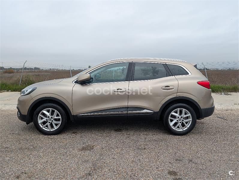 Usado Renault Kadjar Life 130 CV (95 kW) 2017 Beige SUV