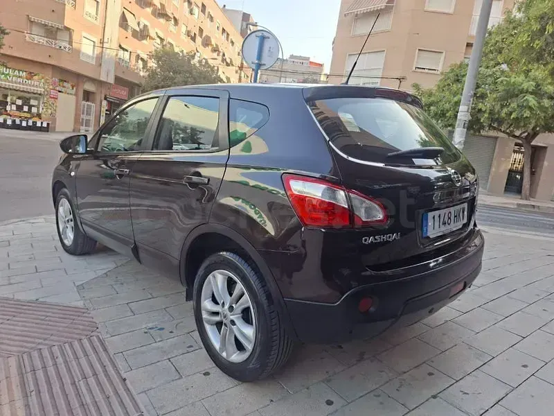 Usado Nissan Qashqai Visia 110 CV (80 kW) 2013 Negro SUV