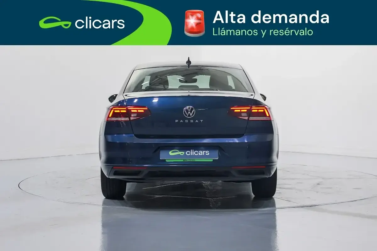 Usado VW Passat Business 122 CV (89 kW) 2020 Azul Berlina