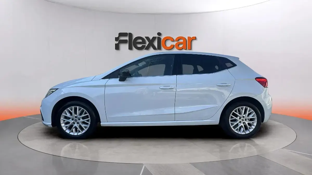 Usado Seat Ibiza XCELLENCE 116 CV (85 kW) 2024 Blanco Utilitario