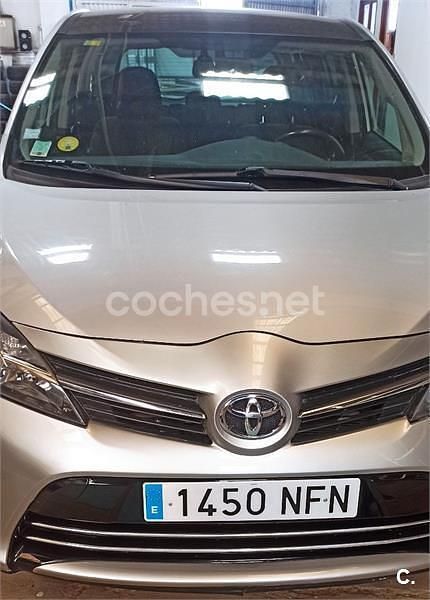 Gris / plata Usado 2015 Toyota Verso Comfort Monovolumen | 7600 € (Super precio) - Imagen 1/4