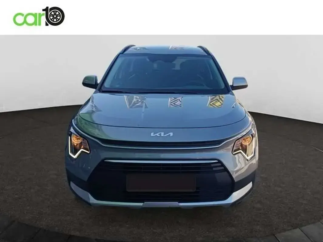 Usado Kia Niro 129 CV (94 kW) 2025 Gris SUV