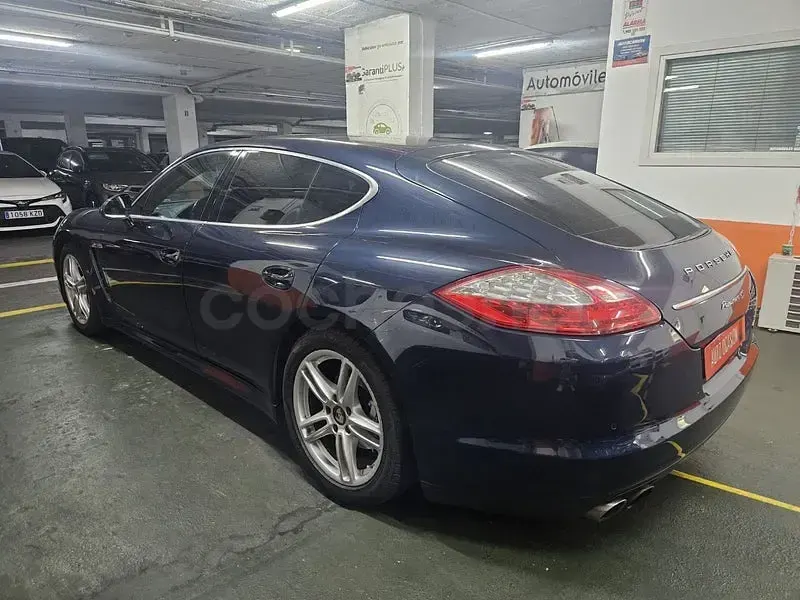 Usado Porsche Panamera 400 CV (294 kW) 2011 Gris / plata Utilitario