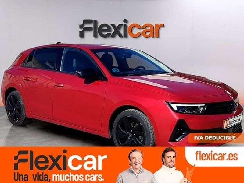 Usado Opel Astra 131 CV (96 kW) 2023 Rojo Berlina