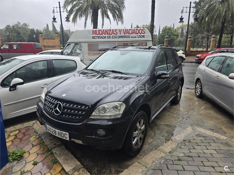 Negro Usado 2007 Mercedes ML320 SUV | 8900 € (Precio justo) - Imagen 1/4