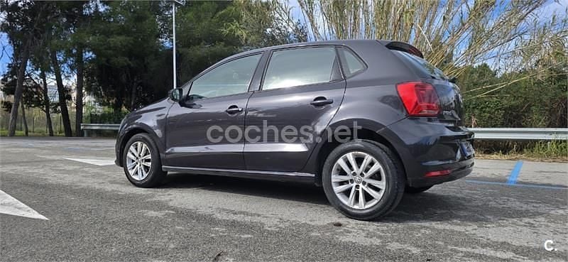 Usado VW Polo Edition 75 CV (55 kW) 2016 Marrón Berlina