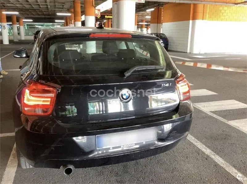 Usado BMW 114 102 CV (75 kW) 2013 Negro Utilitario