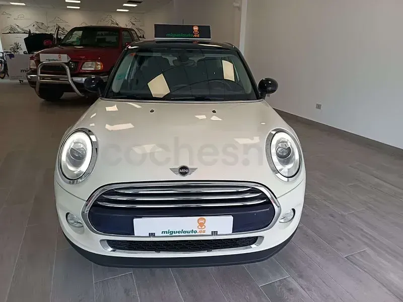 Usado Mini Cooper D 116 CV (85 kW) 2017 Beige Utilitario