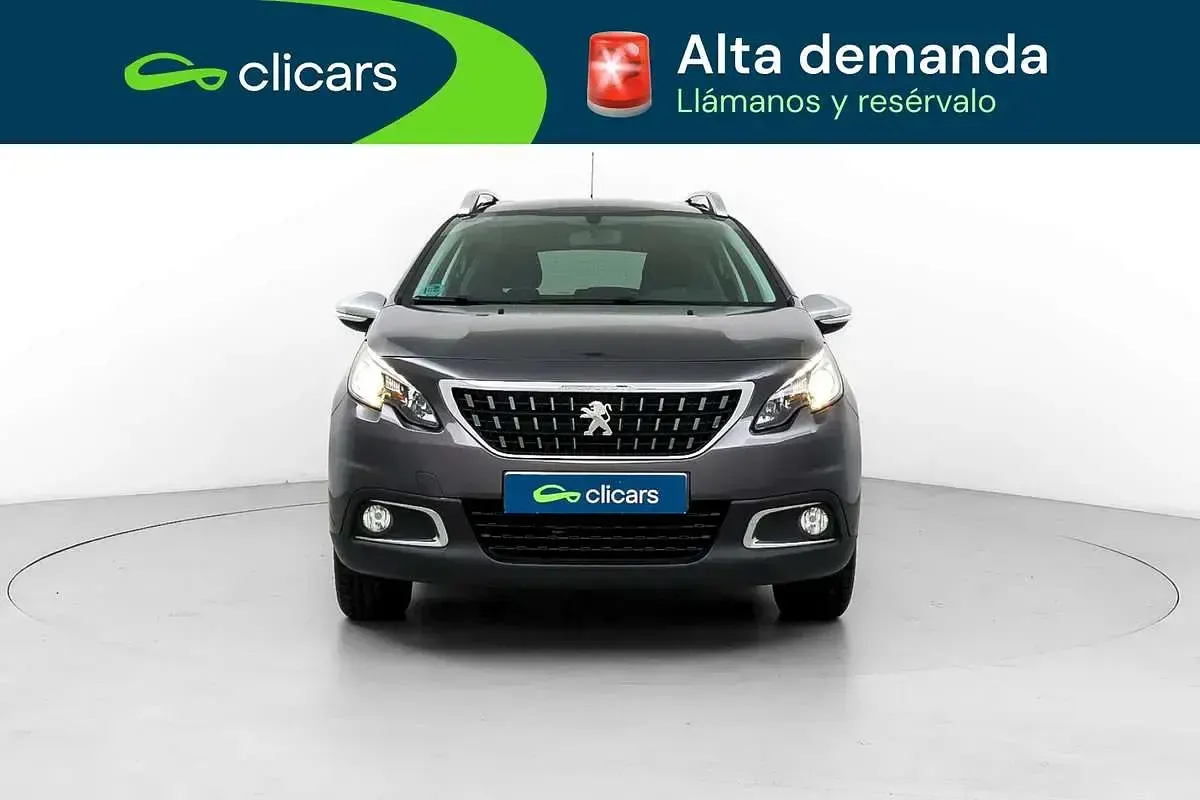 Usado Peugeot 2008 Signature Sky 82 CV (60 kW) 2019 Gris SUV