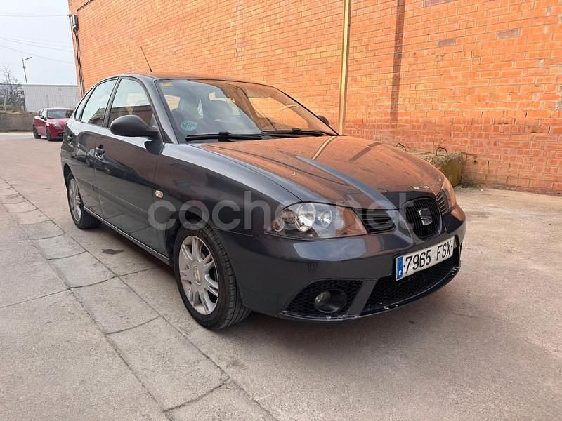 Gris / plata Usado 2007 Seat Ibiza Reference Berlina | 4490 € (Caro) - Imagen 1/4
