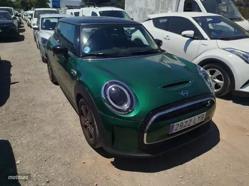 Usado Mini Cooper SE 135 kW (184 CV) 2022 Verde Utilitario