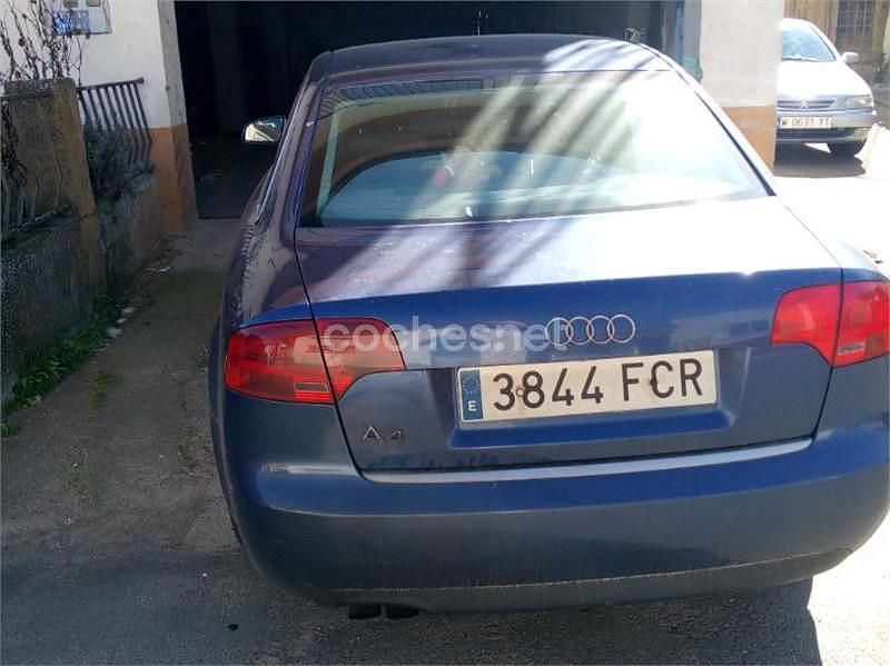 Usado Audi A4 115 CV (84 kW) 2006 Azul Berlina