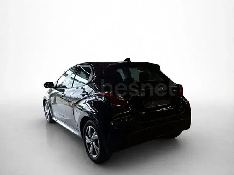 Usado Mazda 2 Exclusive-Line 116 CV (85 kW) 2025 Negro Utilitario