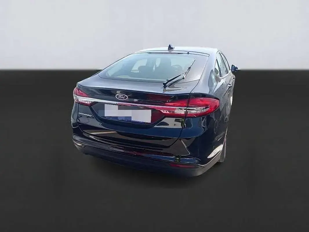 Usado Ford Mondeo Trend 155 CV (114 kW) 2021 Negro Berlina