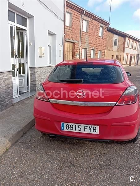 Rojo Usado 2007 Opel Astra GTC Sport Berlina | 2200 € (Buen precio) - Imagen 1/1