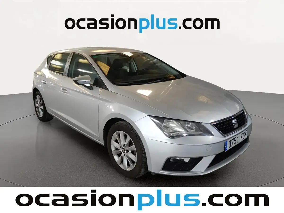 Usado Seat Leon Style 115 CV (84 kW) 2017 Gris plata Utilitario