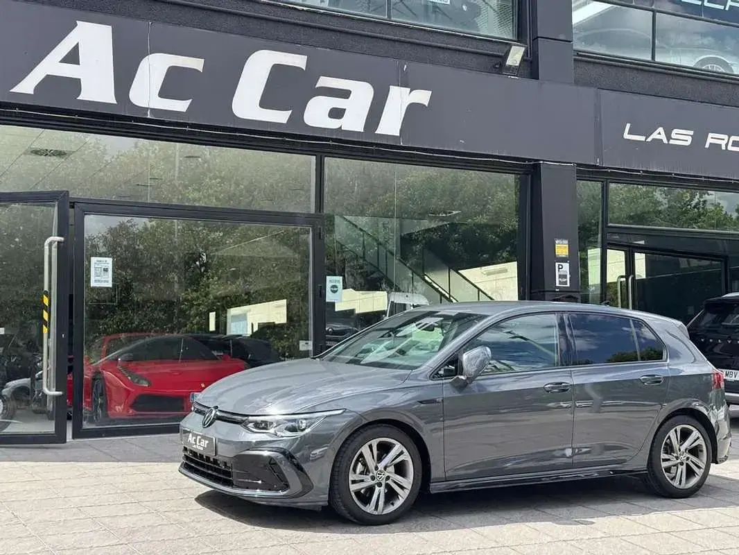 Usado VW Golf VII R-line 150 CV (110 kW) 2021 Gris Utilitario