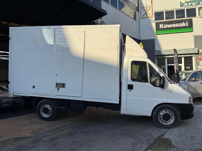 Usado Peugeot Boxer 127 CV (93 kW) 2007 Blanco Van