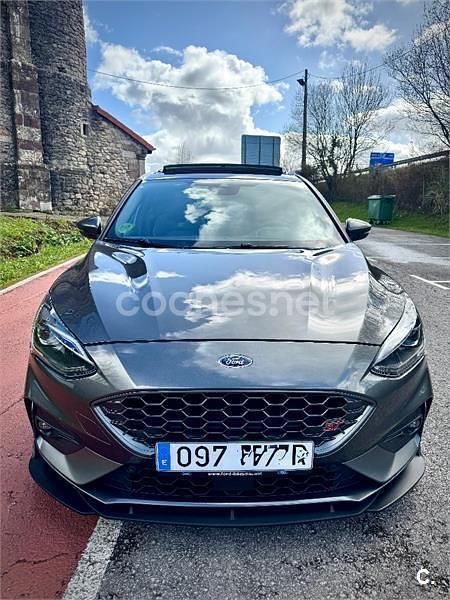 Käytetty Ford Focus ST 280 HP (205 kW) 2020 Harmaa Sedan
