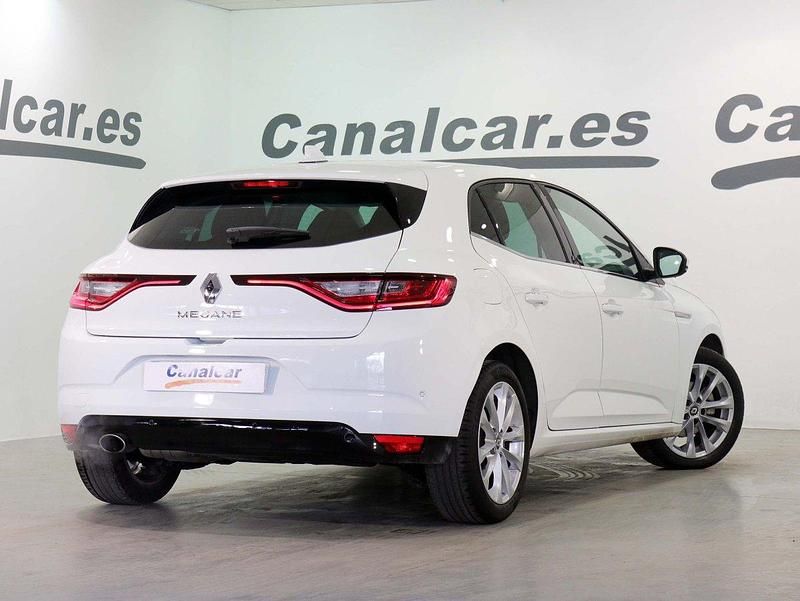 Usado Renault Mégane IV Zen 130 CV (95 kW) 2018 Blanco Berlina