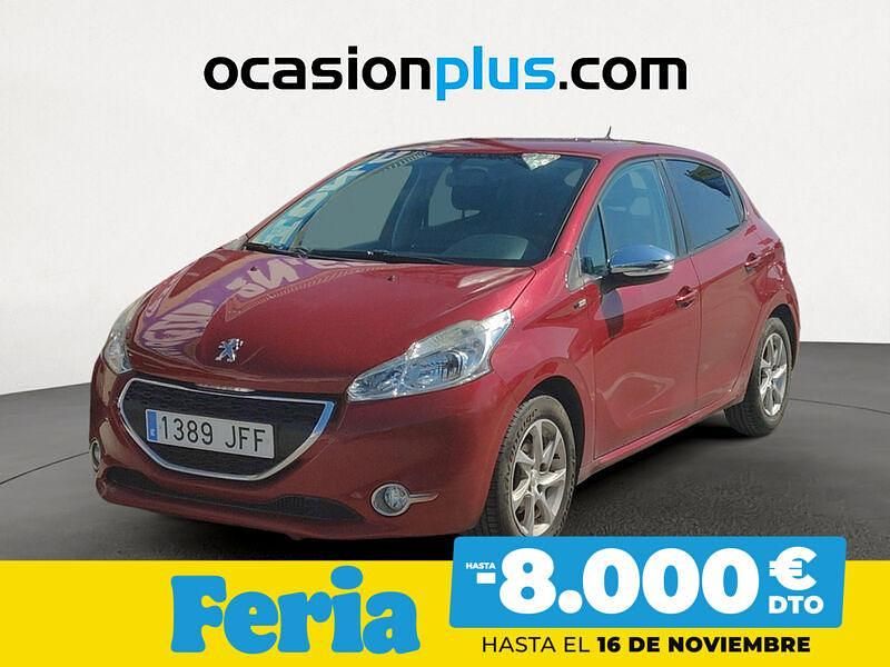 Rojo Usado 2015 Peugeot 208 Style Utilitario | 8990 € (Un poco caro) - Imagen 1/4