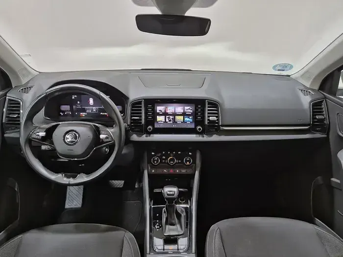 Usado Skoda Karoq Selection 150 CV (110 kW) 2024 Gris SUV