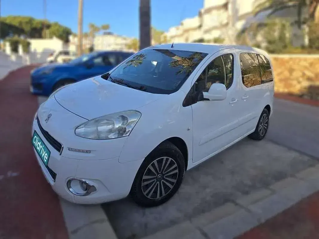 Usado Peugeot TePee Active 92 CV (67 kW) 2014 Blanco Van