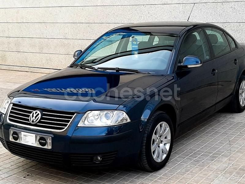 Azul Usado 2005 VW Passat Edition Berlina | 5490 € (Precio justo) - Imagen 1/4
